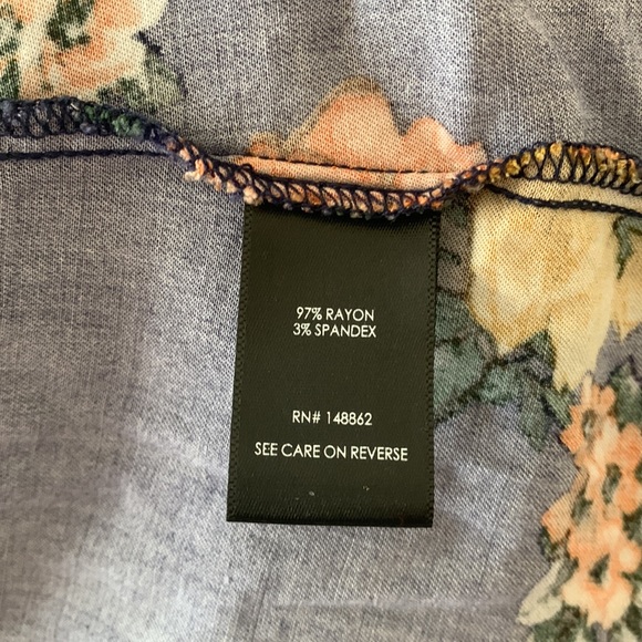 ❌SOLD❌Torrid Floral Tank Top - Picture 6 of 6